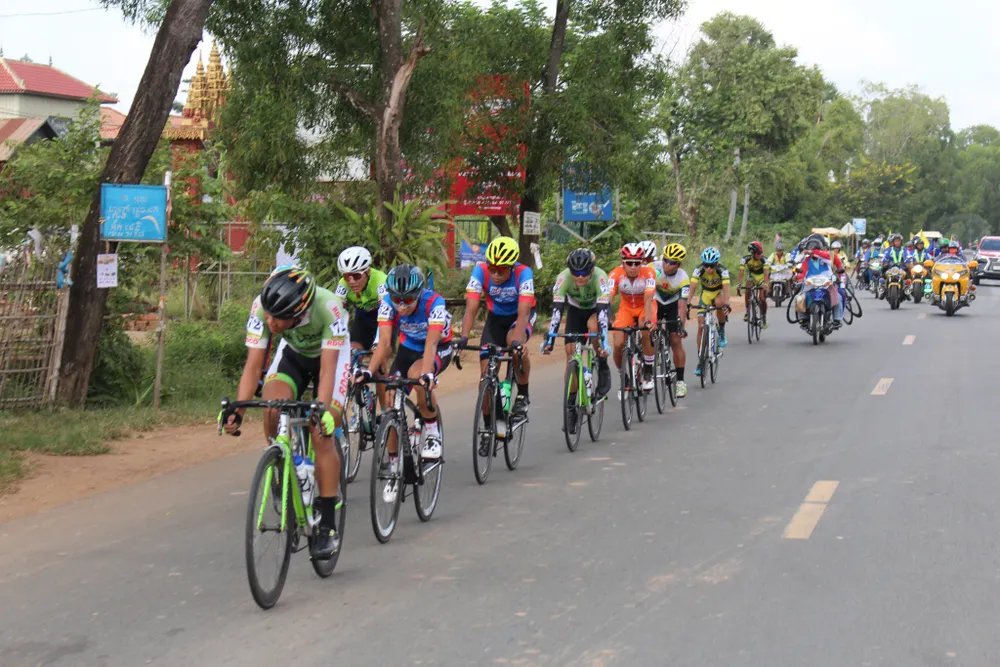 GIải xe đạp VOH: Chiếc Áo trắng đổi chủ trong kịch tính ảnh 1