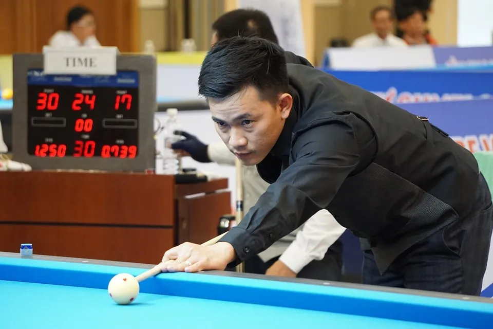 Cơ thủ Nguyễn Phương Linh chơi xuất sắc nhất vòng 3 giải Bida 3 băng thế giới ảnh 1