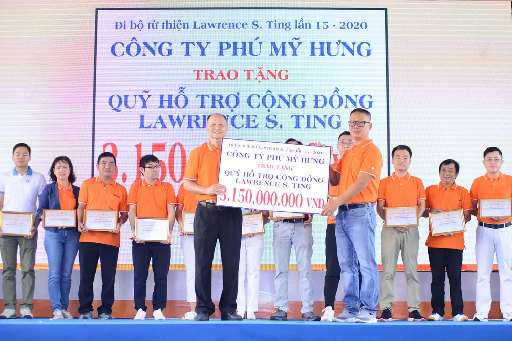 Hơn 15.000 người tham dự chương trình đi bộ từ thiện Lawrence S. Ting giúp đỡ người nghèo ảnh 2