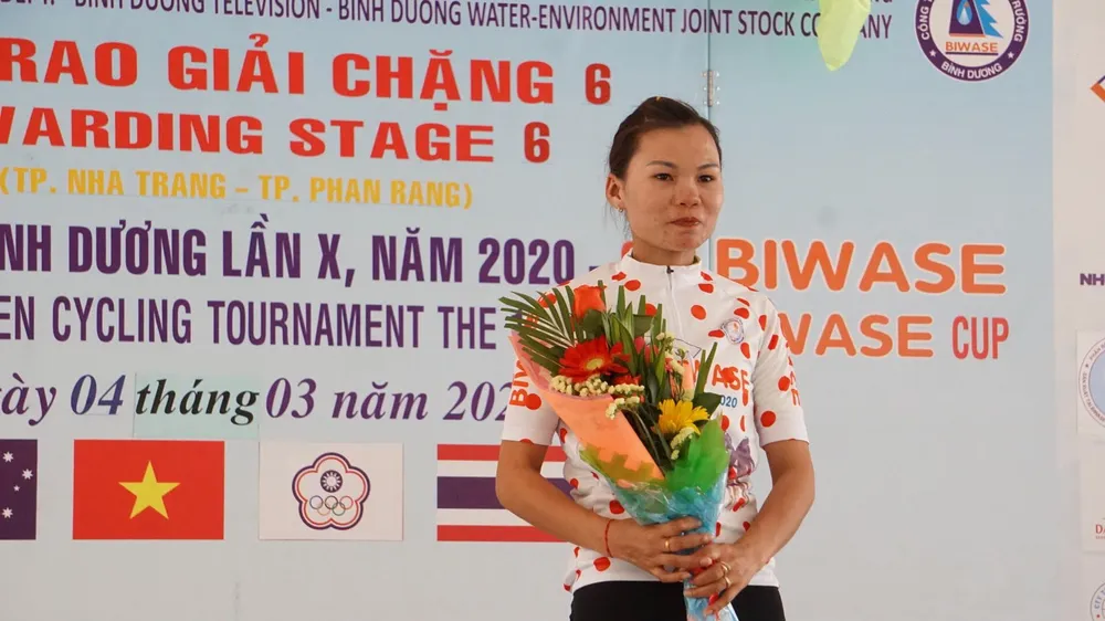 Tay đua Như Quỳnh đặt một tay vào danh hiệu Áo đỏ. 