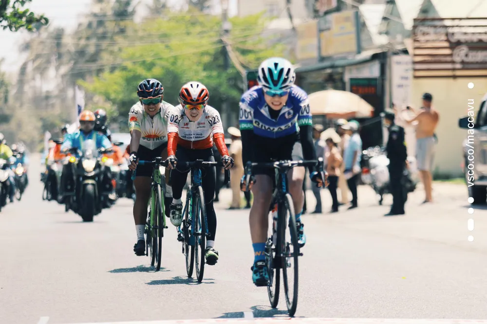 Bình Dương và An Giang “canh chừng” nhau, Thái Lan xé Áo vàng giải xe đạp nữ Biwase ảnh 1