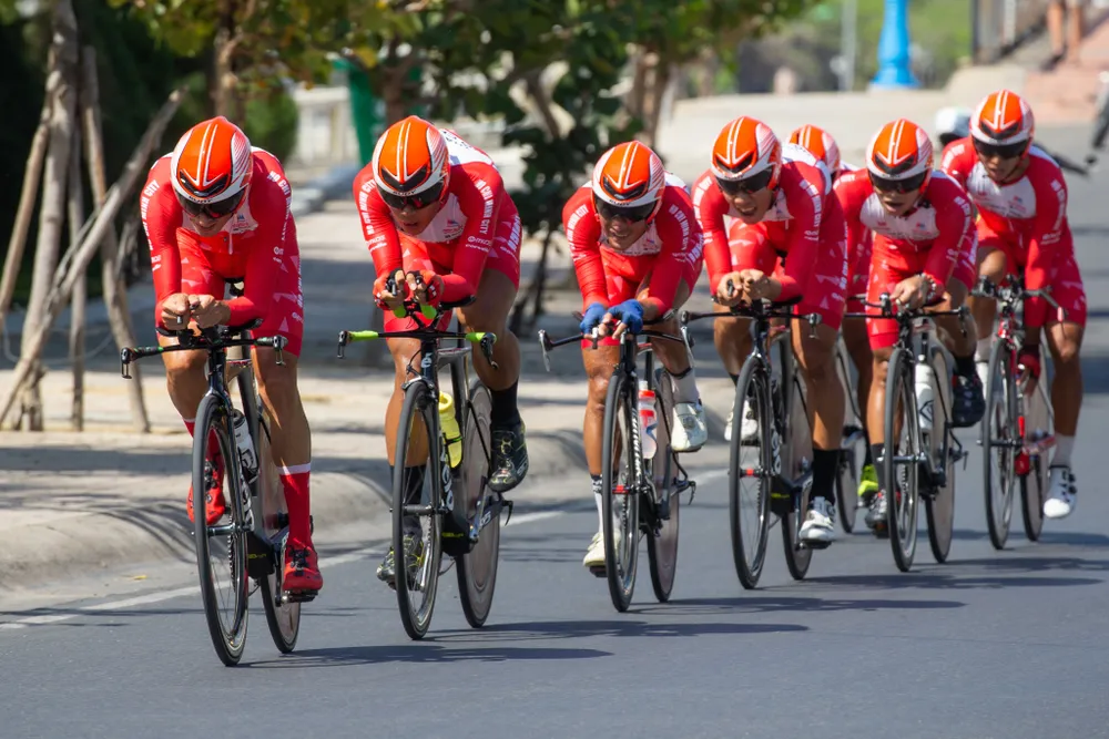 Đội TPHCM tiếp tục thống lĩnh nội dung đồng đội tính giờ. Ảnh: HOÀNG HÙNG