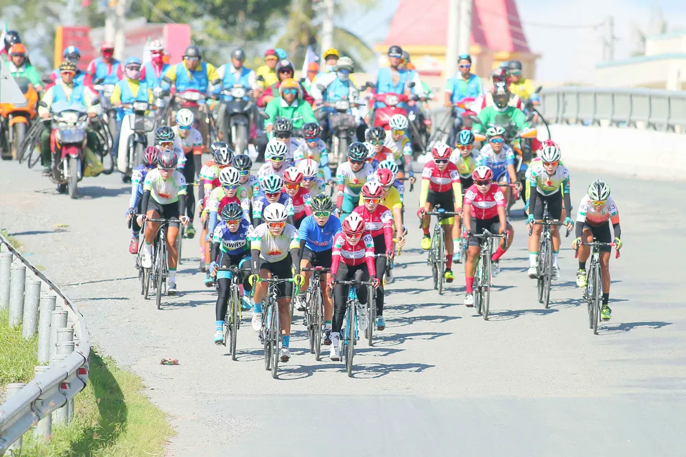 Nguyễn Thị Thật quá mạnh, chỉ còn hấp dẫn chiếc Áo trắng giải xe đạp nữ An Giang ảnh 2