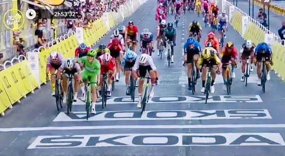 Tour de France 2020: Tân Áo vàng Tadej Pogacar, hành trình của một thiên tài đột phá ảnh 3