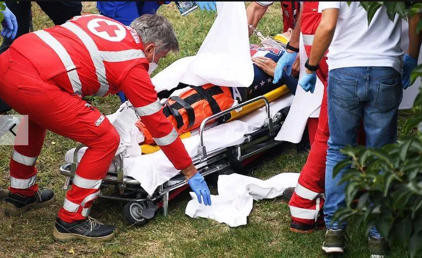 Đổ dốc gặp nạn trên đường đua, Chloé Dygert đánh rơi HCV giải xe đạp thế giới ảnh 1