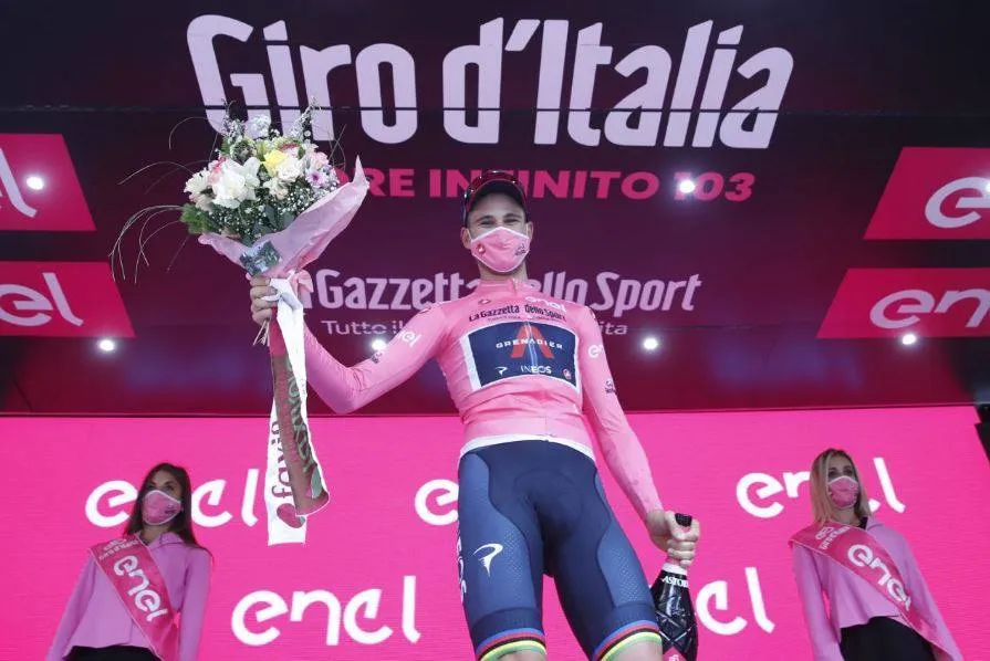 “Thần gió” Filippo Ganna chạy trung bình 60km/giờ thắng chặng 1 Giro d’Italia ảnh 1