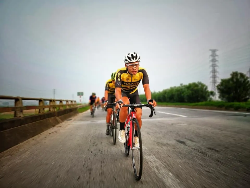 Tay đua Quàng Văn Cường một lần nữa lấy vàng nội dung cá nhân tính điểm. 