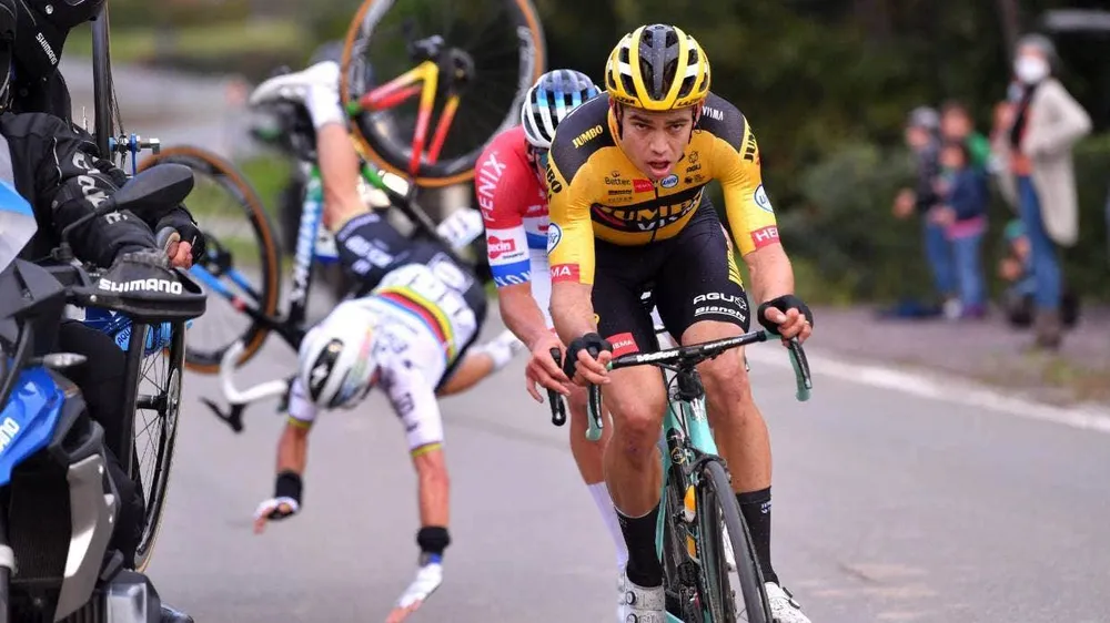 Pha té ngã của Julian. 