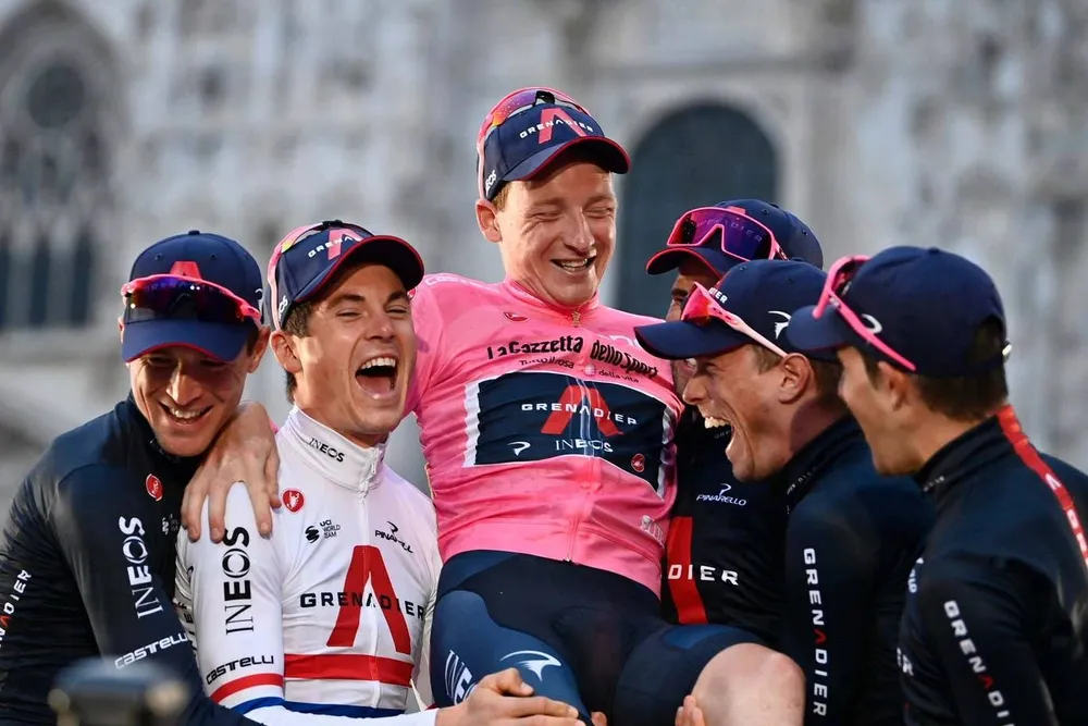 Geoghegan Hart: Từ một cậu bé khu Đông London trở thành Vua giải xe đạp Giro d’Italia ảnh 2