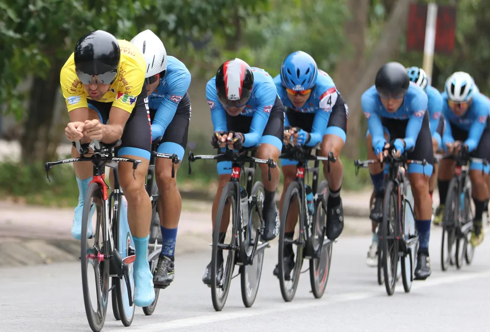 Loic vẫn giữ Áo vàng bất chấp TPHCM Vinama thống trị nội dung đồng đội tính giờ ảnh 1