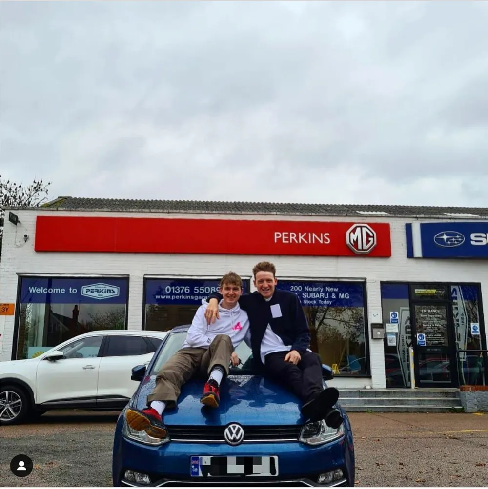 Tay đua Geoghegan Hart thua cược vì đăng quang giải xe đạp Giro d'Italia ảnh 2