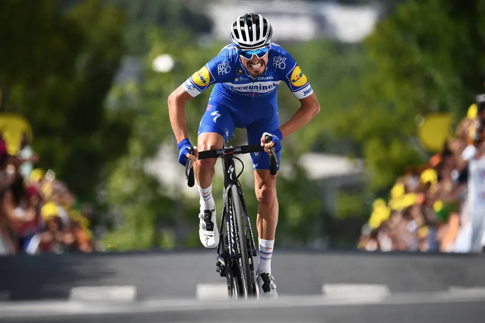 Tay đua Julian Alaphilippe vẫn là “Gã vô duyên” với Tour de France ảnh 1