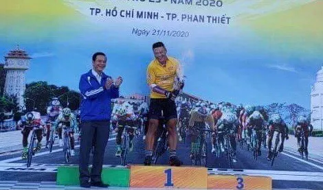 Đồng Tháp, TPHCM “canh nhau”, An Giang thắng lớn ở chặng 2 giải xe đạp Nam Kỳ Khởi Nghĩa ảnh 1