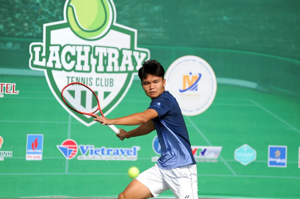 Lý Hoàng Nam tái ngộ Trịnh Linh Giang ở chung kết giải quần vợt VTF Masters 500 ảnh 1