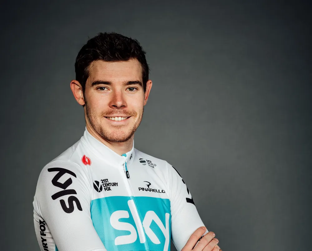 Đội trưởng CLB xe đạp Ineos Grenadiers dính Covid-19 ảnh 2