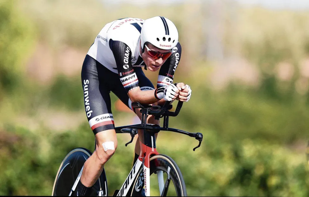 Nhóm 7 tay đua đội Bora-Hansgrohe bị xe đụng khi tập luyện ảnh 2