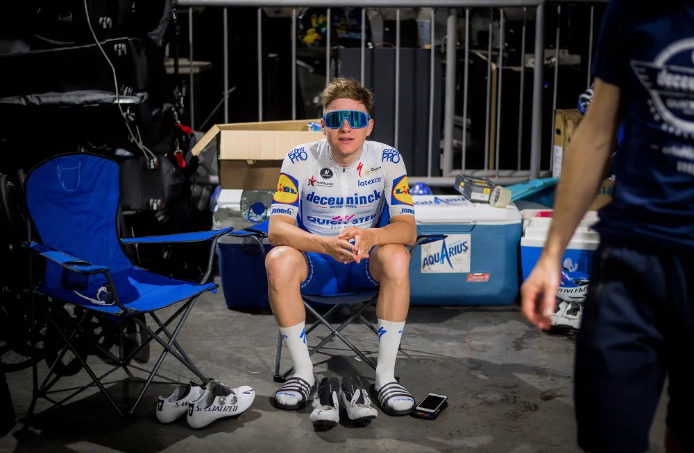 Tay đua Remco Evenepoel trả giá vì quá vội vàng sau chấn thương ảnh 1