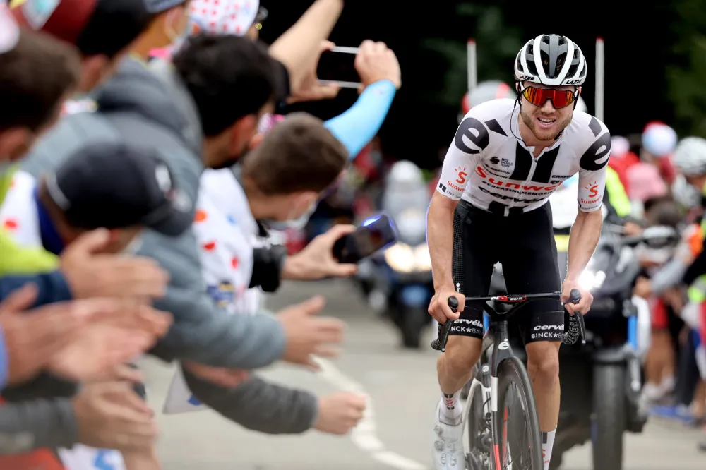 Tay đua Marc Hirschi “đổi đời” khi đầu quân cho UAE Emirates ảnh 1