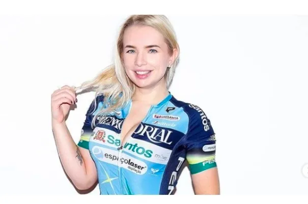 Mỹ nhân đua xe Tara Gins mất ghế giám đốc vì chụp ảnh “mát mẻ“ ảnh 1