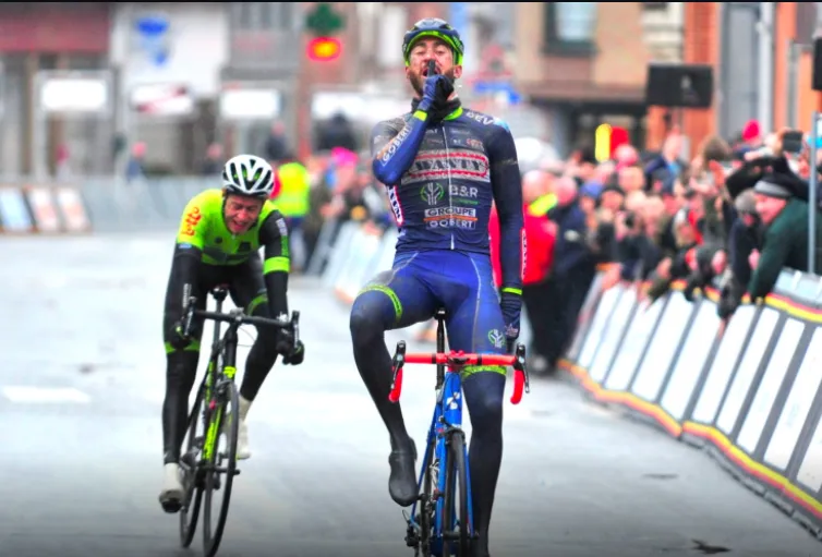 Lời trần tình của các “sao” xe đạp thất nghiệp ảnh 2