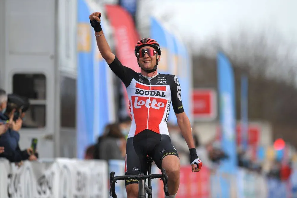 Chiến thắng mang tính bản lề của Tim Wellens ở chặng ba. 