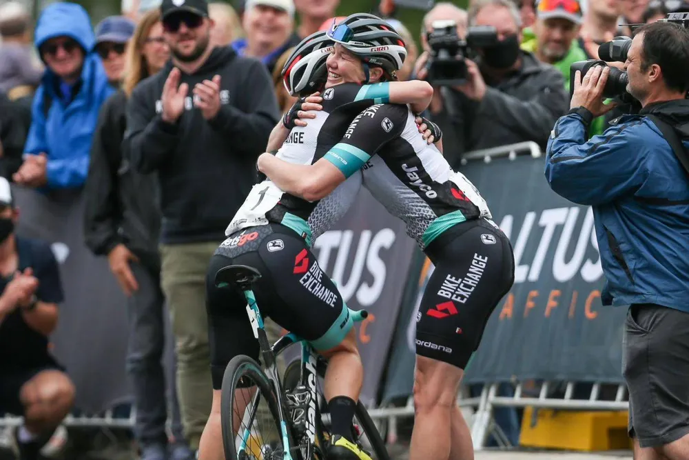 Tay đua Sarah Roy – Ngôi sao lận đận của xe đạp Úc ảnh 2