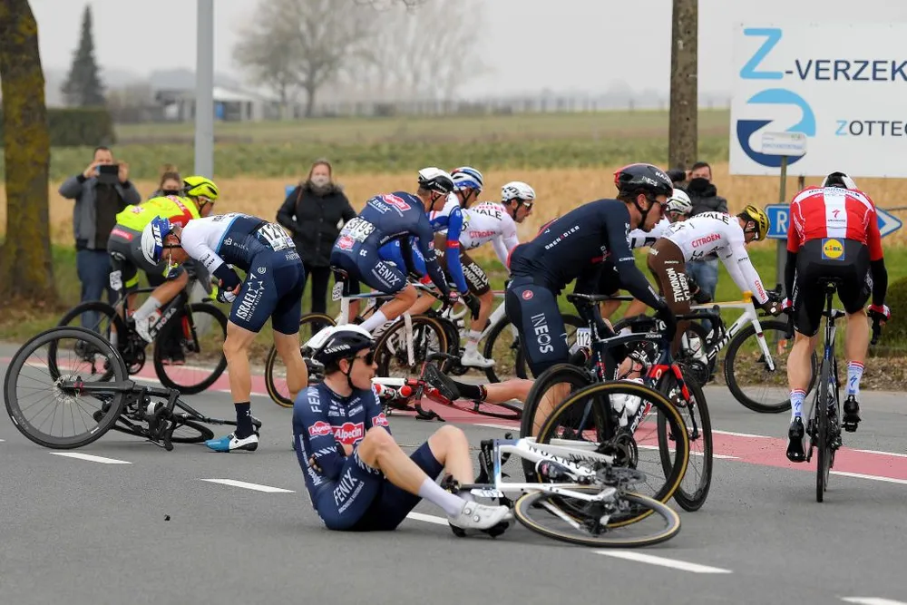 Davide Ballerini thắng giải xe đạp Omloop Het Nieuwsblad để biến ước mơ thành sự thật ảnh 2