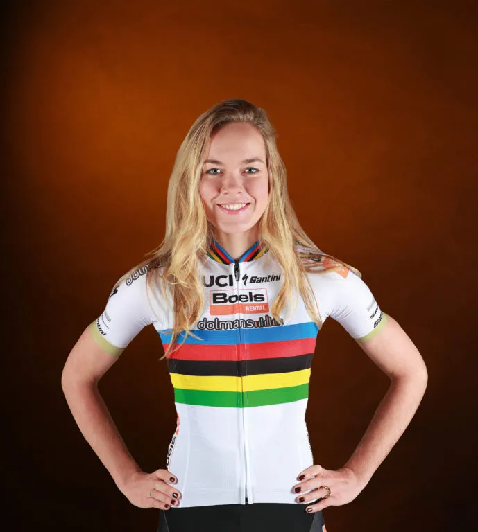 Nữ Cua-rơ xinh đẹp Breggen lại chiến thắng bằng màn solo lần thứ 53 tuyệt đỉnh ảnh 1