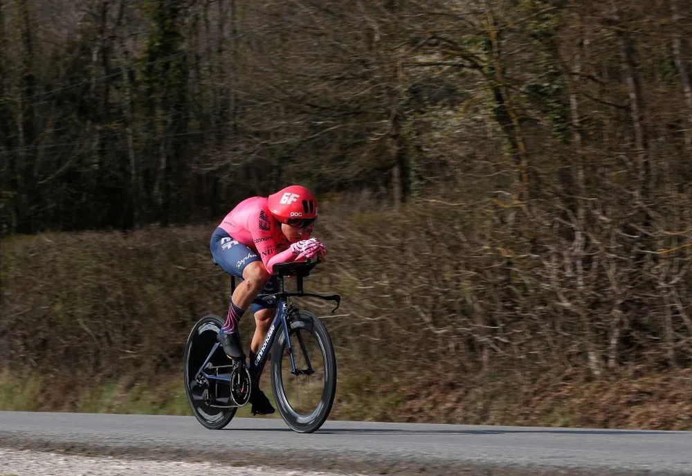 Tay đua trẻ Bissegger gây “chấn động” khi đoạt Áo vàng giải xe đạp Paris – Nice ảnh 3