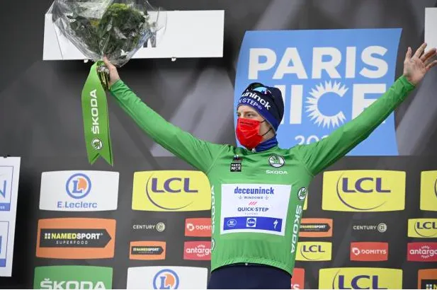 Sam Bennett “nổi đoá” dù chiến thắng chặng 5 vươn lên mặc áo xanh giải Paris – Nice ảnh 2