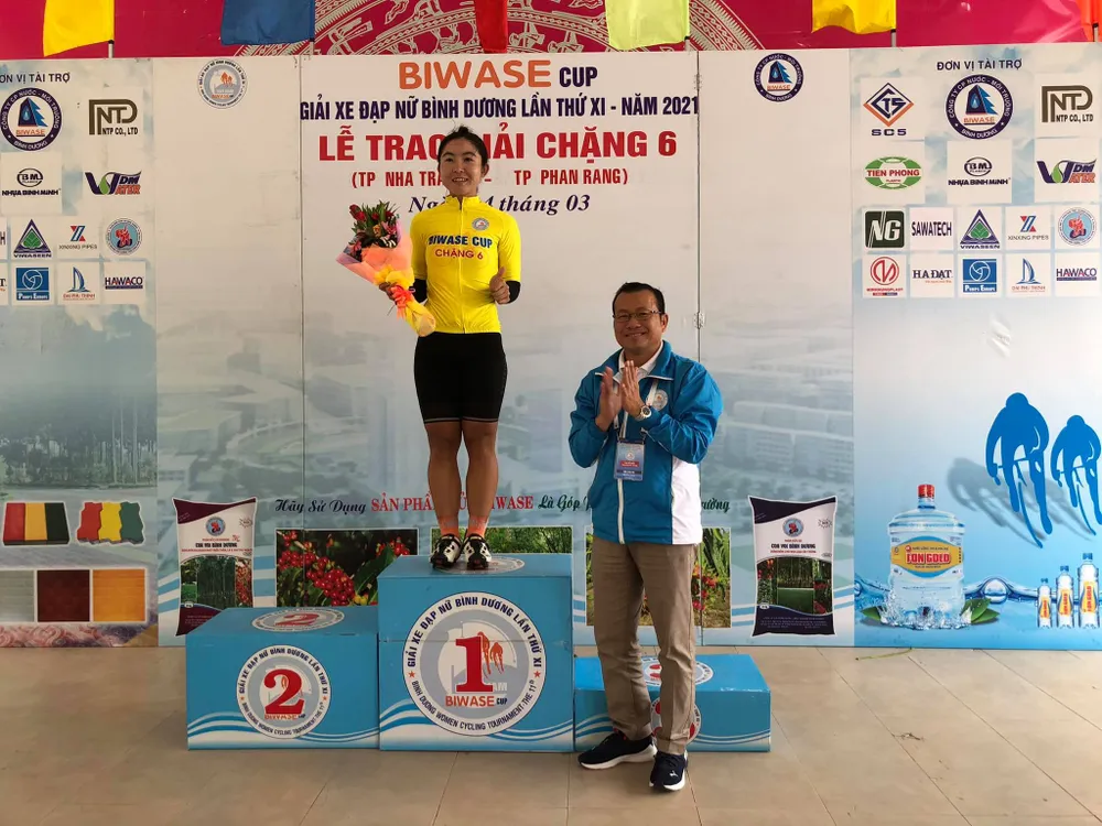 Áo vàng Thu Mai lấy thêm Áo đỏ “Nữ hoàng leo núi” giải xe đạp nữ Biwase 2021 ảnh 3