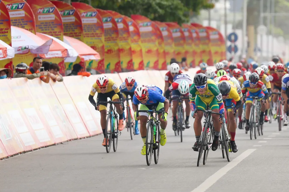 Trần Tuấn Kiệt đánh bại Lê Nguyệt Minh trở lại cuộc chiến Áo xanh ảnh 3