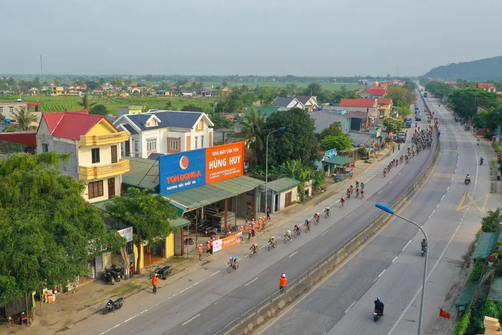 Trần Tuấn Kiệt đánh bại Lê Nguyệt Minh trở lại cuộc chiến Áo xanh ảnh 1