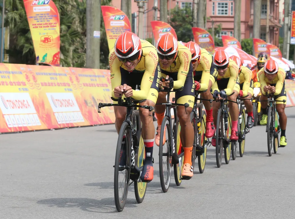 Bike Life Đồng Nai lật đổ TPHCM Vinama ở nội dung đồng đội tính giờ lấy Áo vàng cho Loic ảnh 1