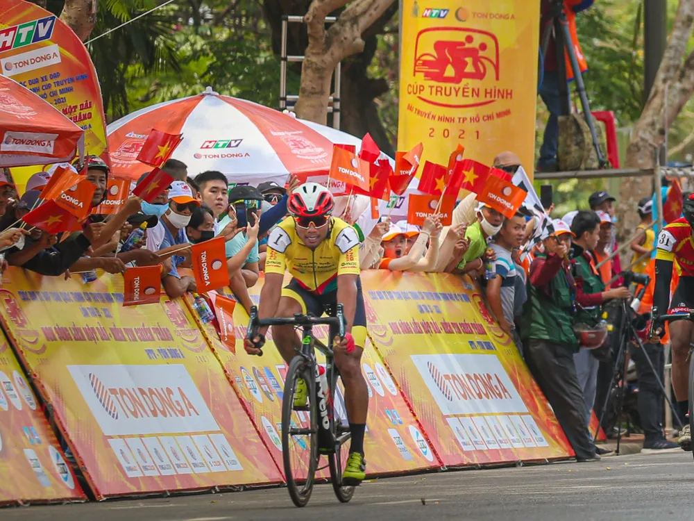 Nguyễn Trường Tài thắng chặng 10 mở ra ưu thế cho TPHCM Vinama ảnh 3