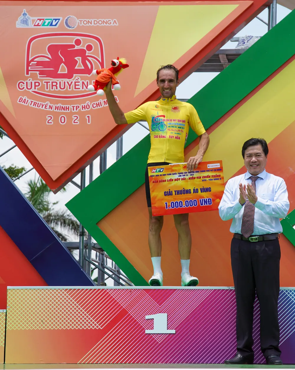 Trịnh Đức Tâm giúp Tập Đoàn Lộc Trời có chiến thắng đầu tiên ảnh 3