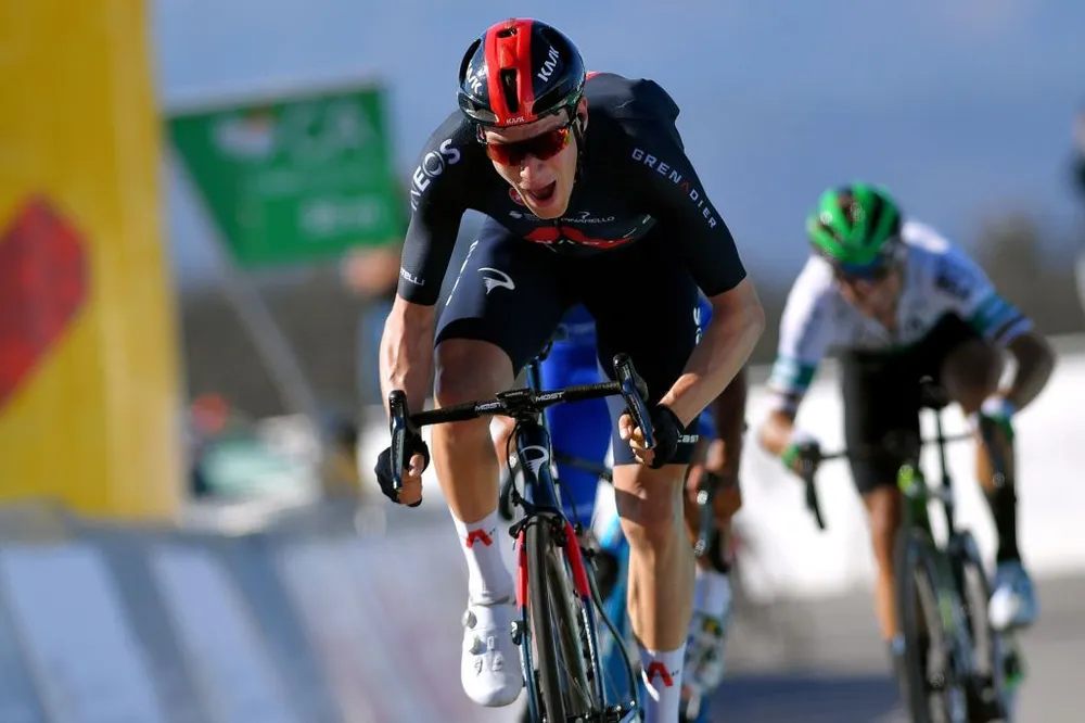 Đội Ineos Grenadiers thể hiện sức mạnh đường đèo thống trị Volta ao Algarve 2021 ảnh 2