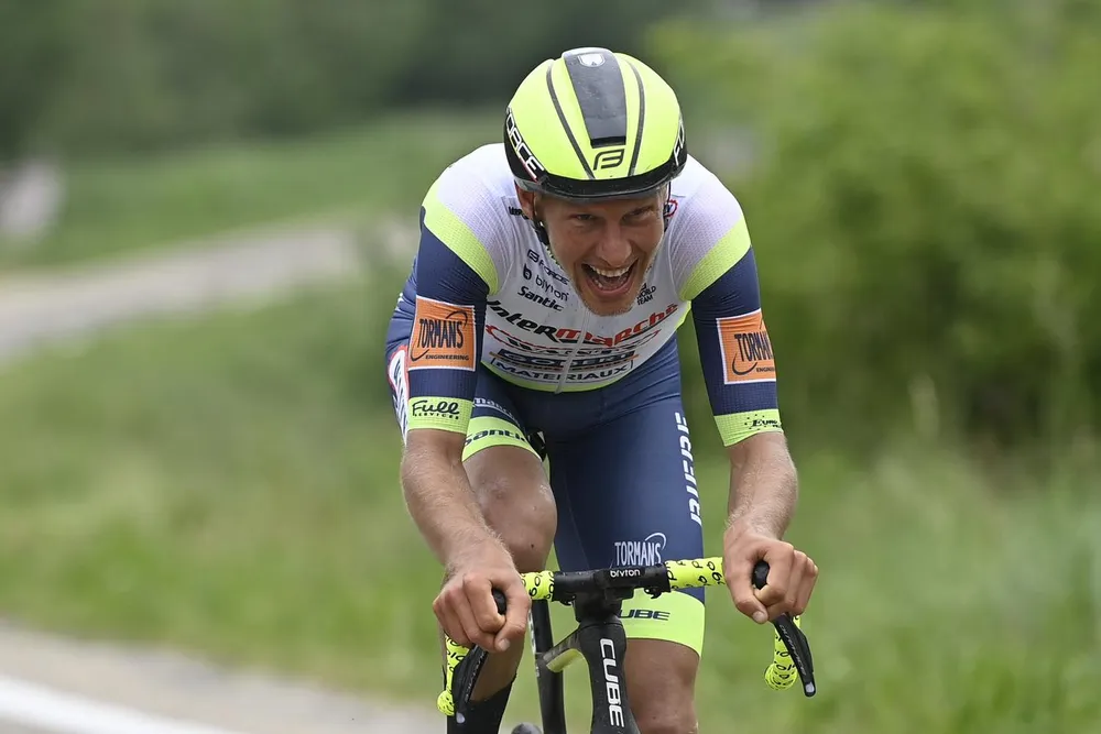 Giải xe đạp Giro d'Italia: Taco van der Hoorn có chiến thắng đầu tiên ở Grand Tour ảnh 2