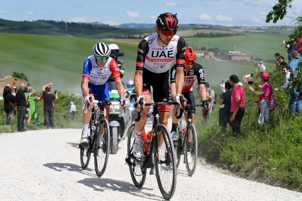 Mauro Schmid nhất chặng 11 nhưng Áo hồng Egan Bernal mới thắng lớn ảnh 2