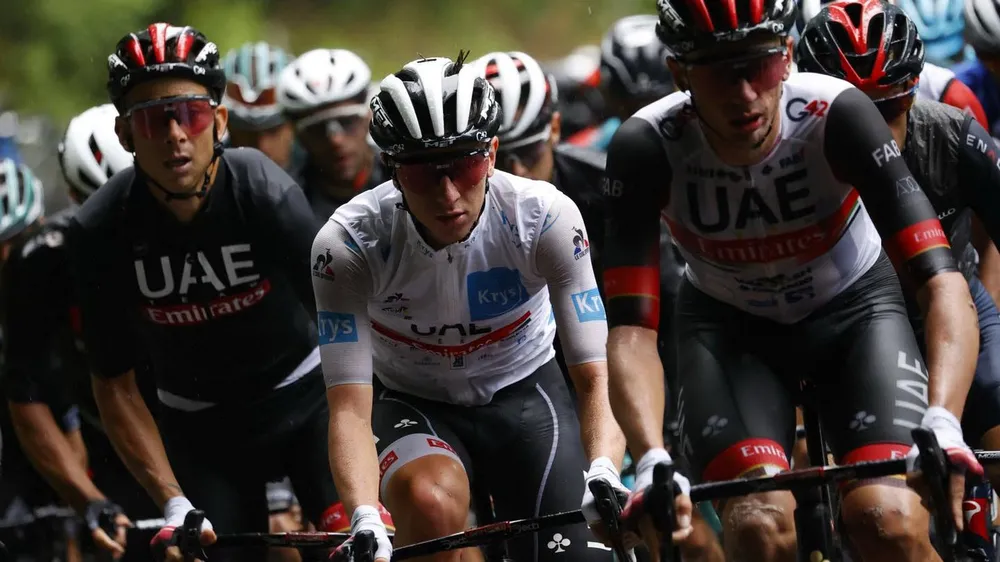 Tadej Pocagar đánh chiếm áo vàng ngoạn mục ảnh 2