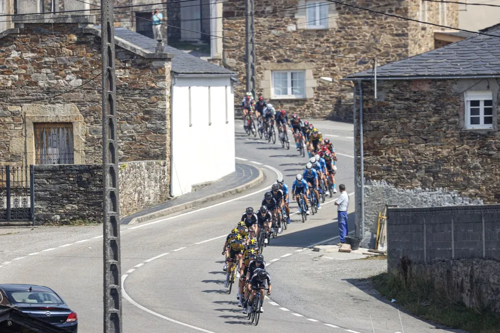 Magnus Cort hoàn tất hat-trick tại giải xe đạp Vuelta a Espana ảnh 2