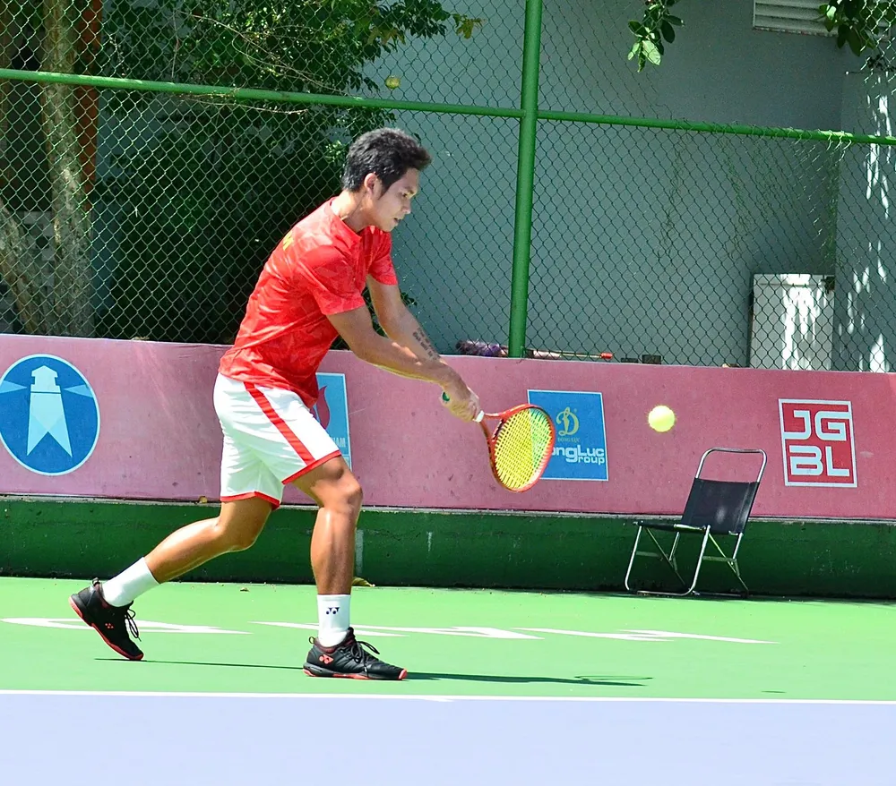 Đội tuyển Việt Nam chiến thắng vất vả ngày ra quân giải quần vợt Davis Cup ảnh 1