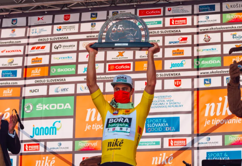 Filippo Ganna bảo vệ thành công HCV cá nhân tính giờ với tốc độ “xé gió” 54,37 km/giờ ảnh 4