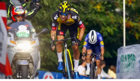 Primoz Roglic chiến thắng ấn tượng tại Giro dell'Emilia ảnh 3