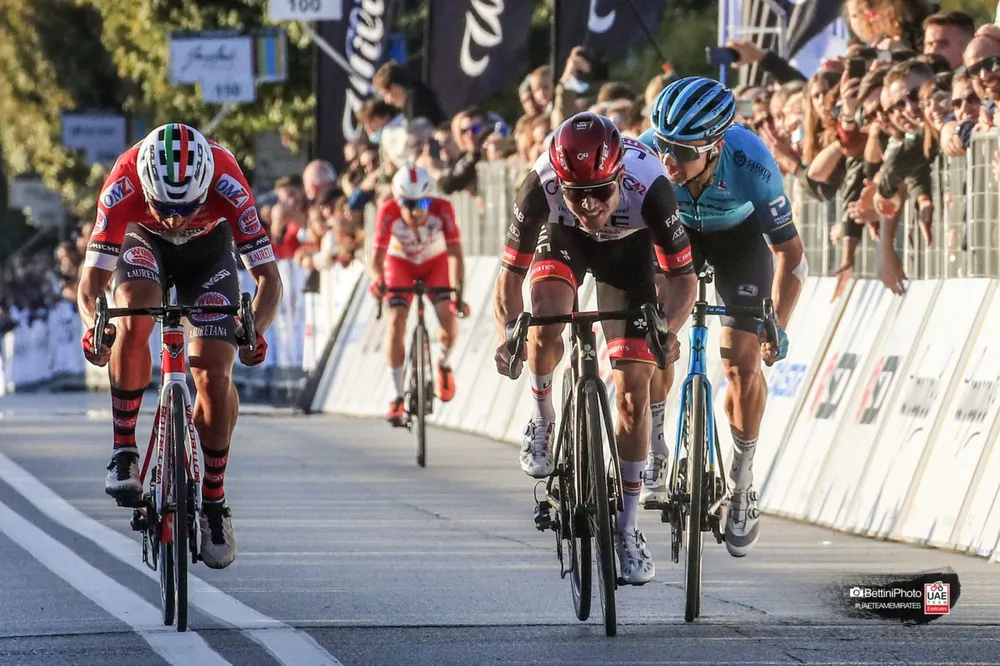 Thoát tai nạn, Battistella chiến thắng giải xe đạp Veneto Classic dài 206,5km ảnh 3