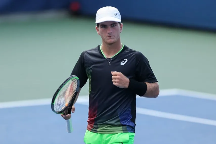 Lý Hoàng Nam đánh bại hai tay vợt Mỹ tiến vào tứ kết giải quần vợt nhà nghề tại Mexico ảnh 1