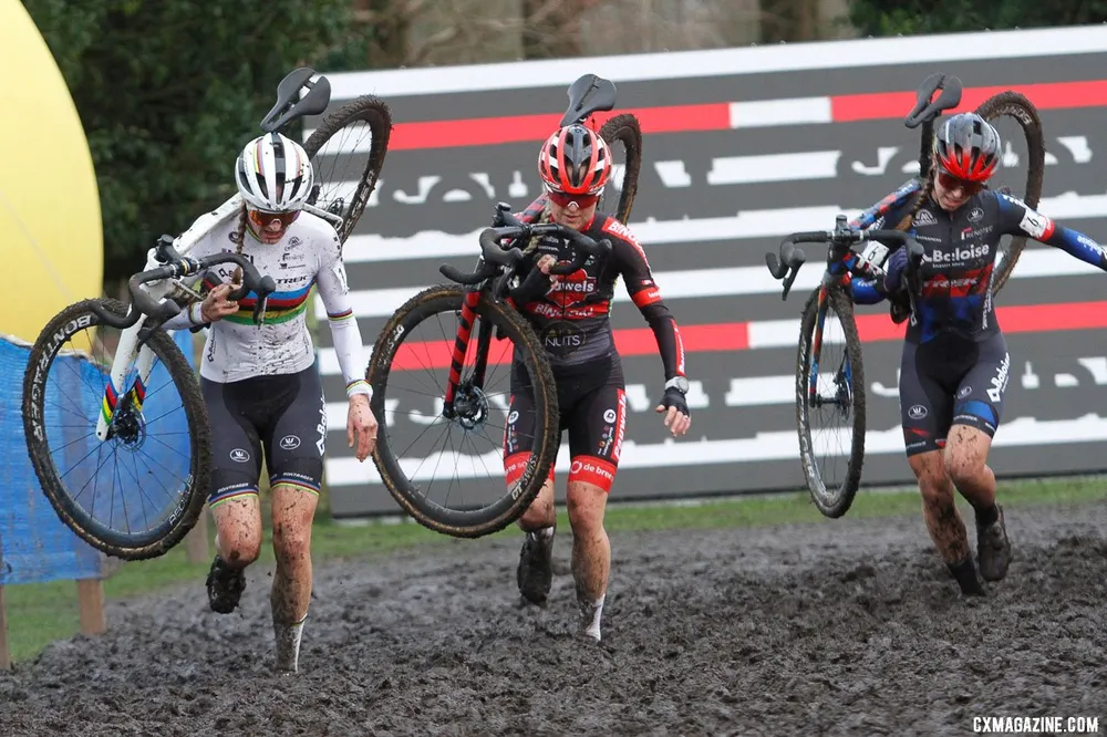 Lucinda Brand, Wout van Aert cùng bứt phá chiến thắng ở Loenhout ảnh 1