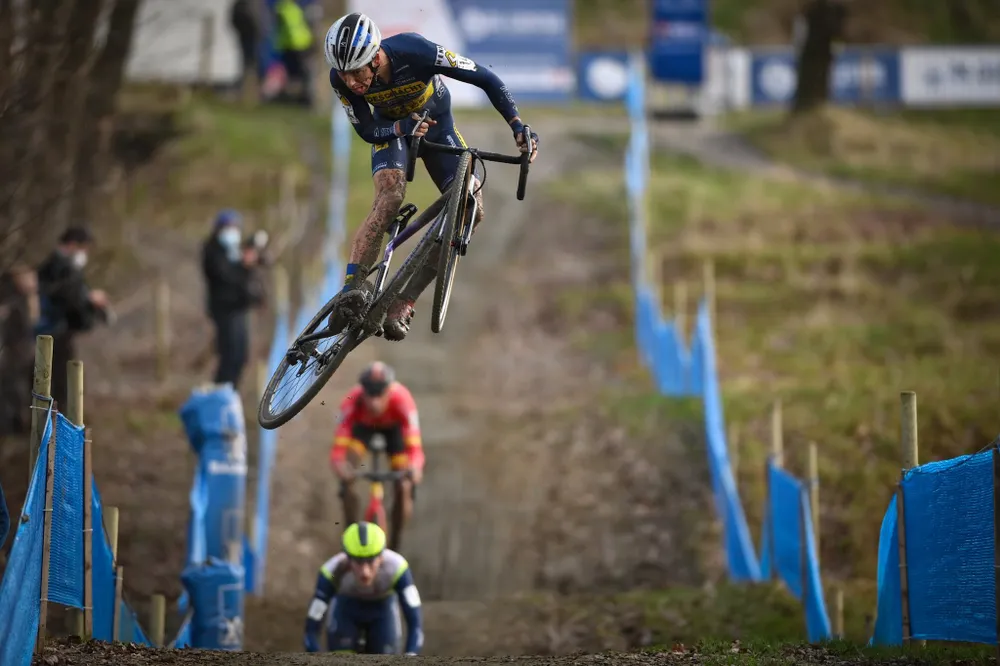 Các tay đua thi đấu hấp dẫn tại X20 Trofee Baal - GP Sven Nys