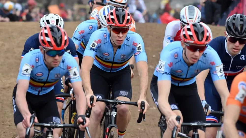 Tom Pidcock “ung dung” chiến thắng tại Giải vô địch xe đạp việt dã thế giới ảnh 2