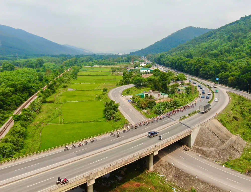 Trần Tuấn Kiệt tiếp nối mạch thắng tiến gần đến chiếc Áo xanh ảnh 1